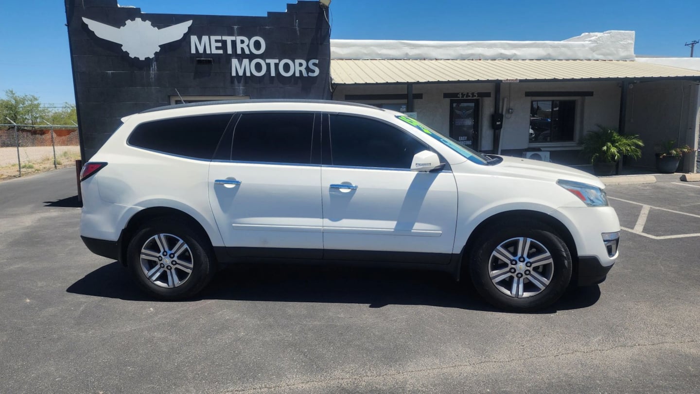 Chevrolet Traverse photo 3