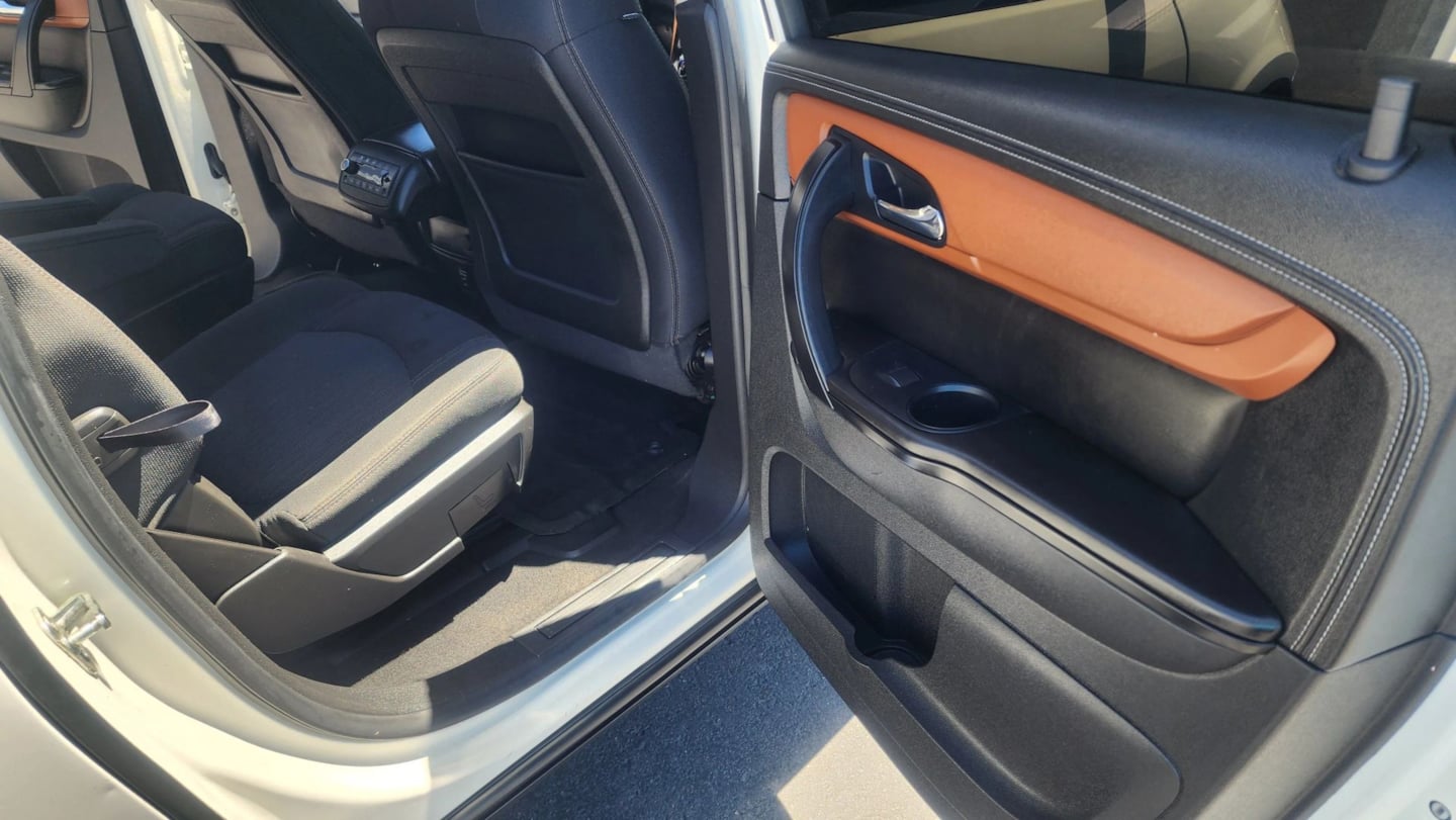 Chevrolet Traverse photo 14