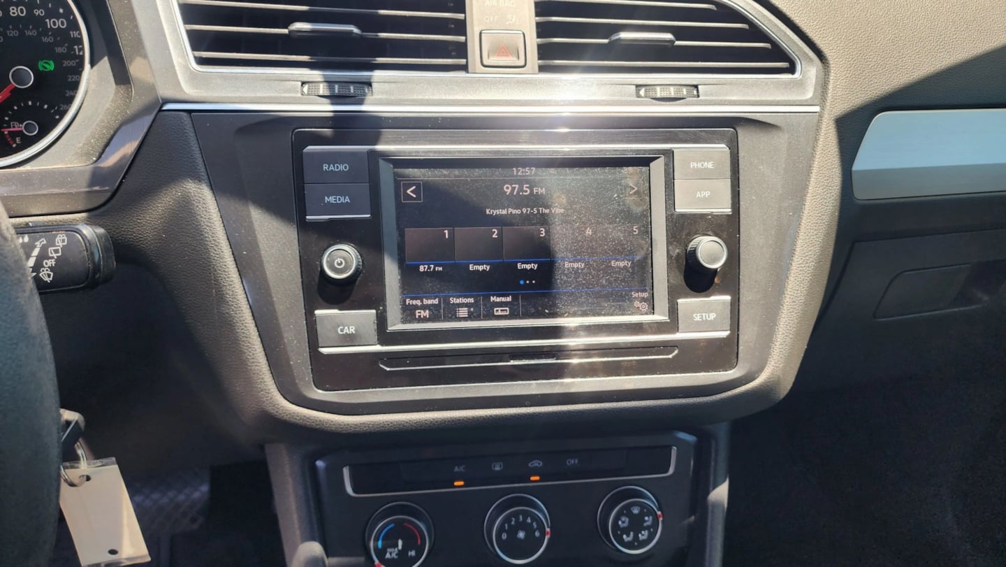 2018 Volkswagen Tiguan S - Photo 25