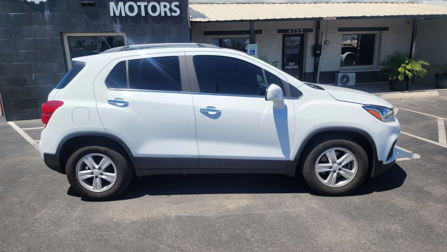 2020 Chevrolet Trax LT - Photo 3