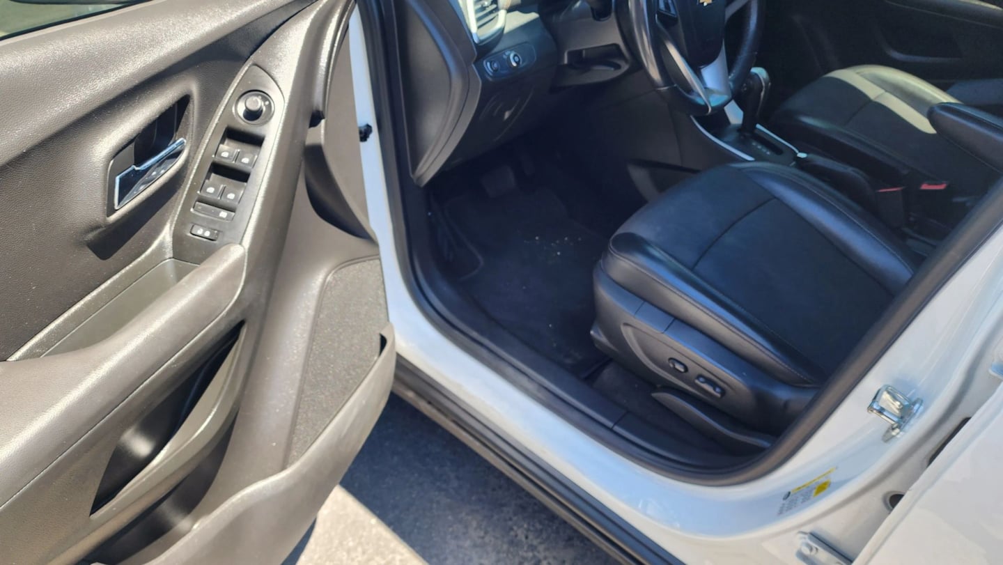 2020 Chevrolet Trax LT - Photo 10