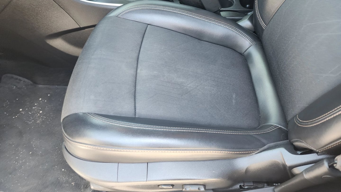 2020 Chevrolet Trax LT - Photo 11