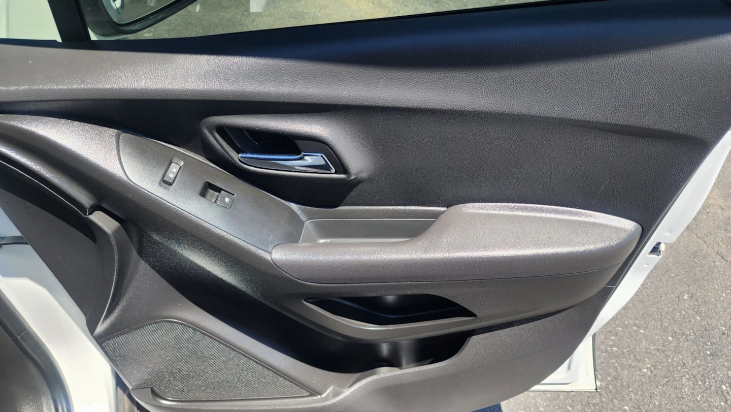 2020 Chevrolet Trax LT - Photo 19