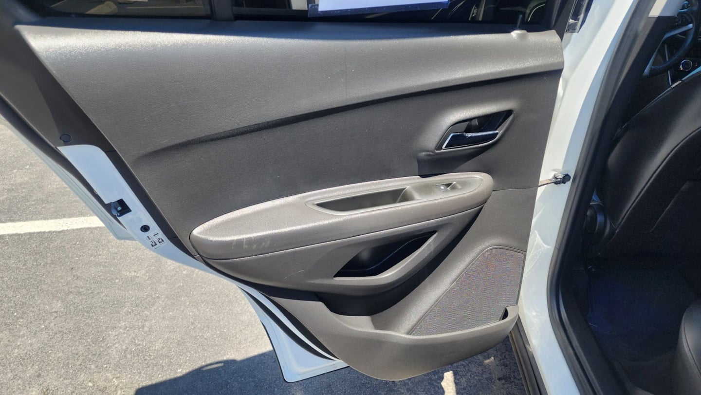 2020 Chevrolet Trax LT - Photo 21