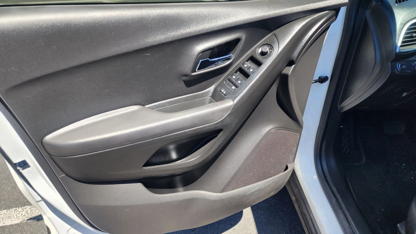 2020 Chevrolet Trax LT - Photo 22
