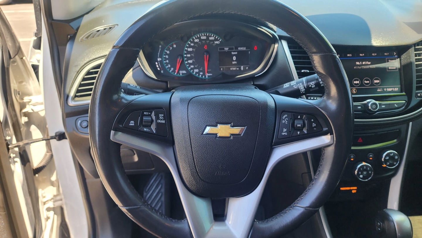 2020 Chevrolet Trax LT - Photo 24