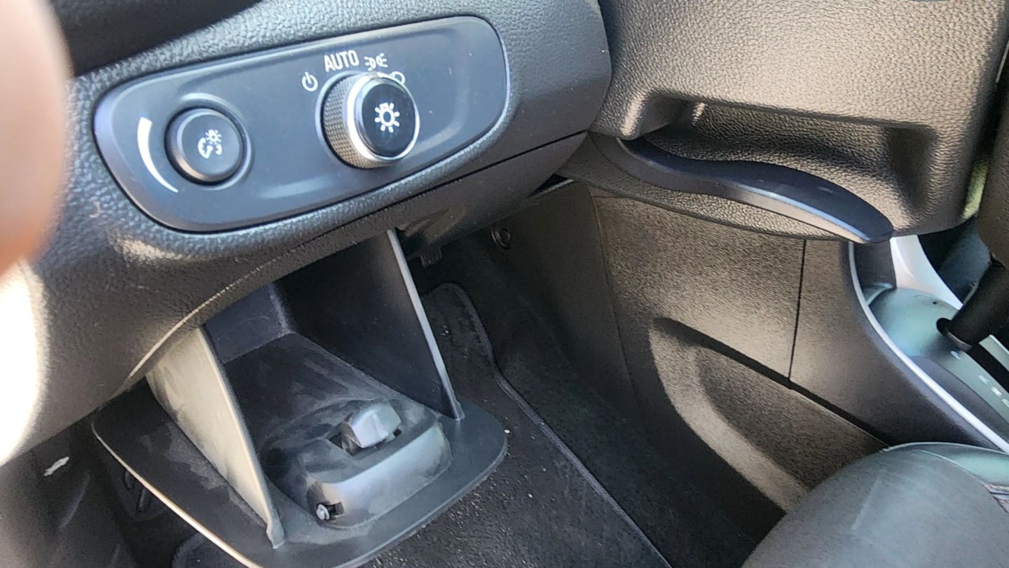2020 Chevrolet Trax LT - Photo 30