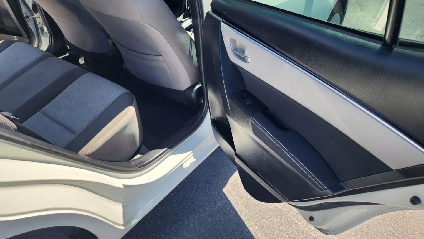 Toyota Corolla photo 14