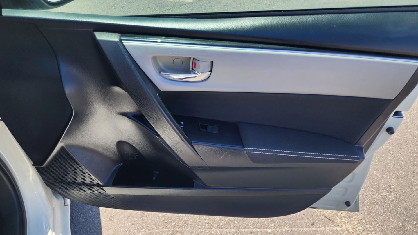 Toyota Corolla photo 19