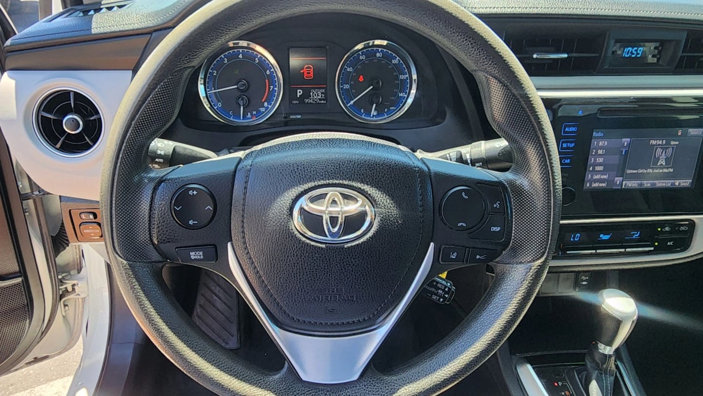 Toyota Corolla photo 24