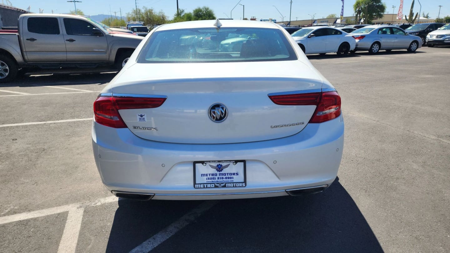 Buick LaCrosse photo 5