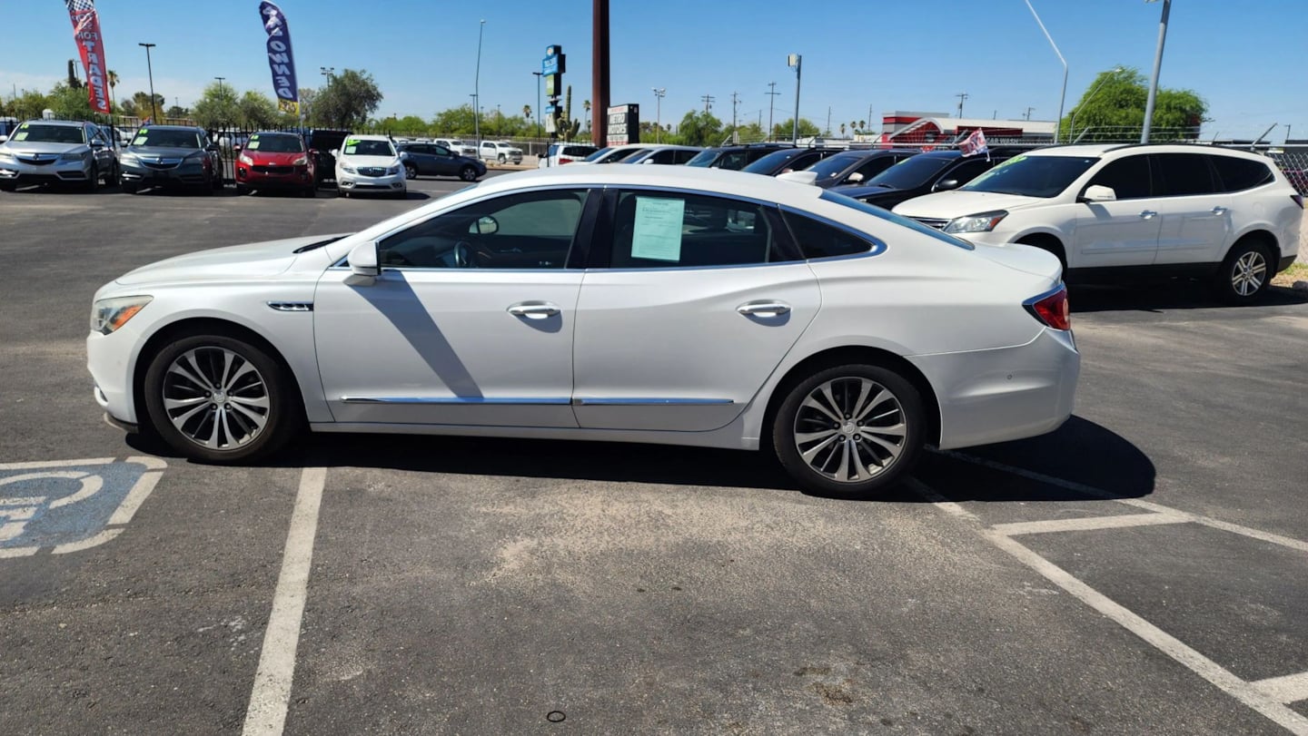 Buick LaCrosse photo 7