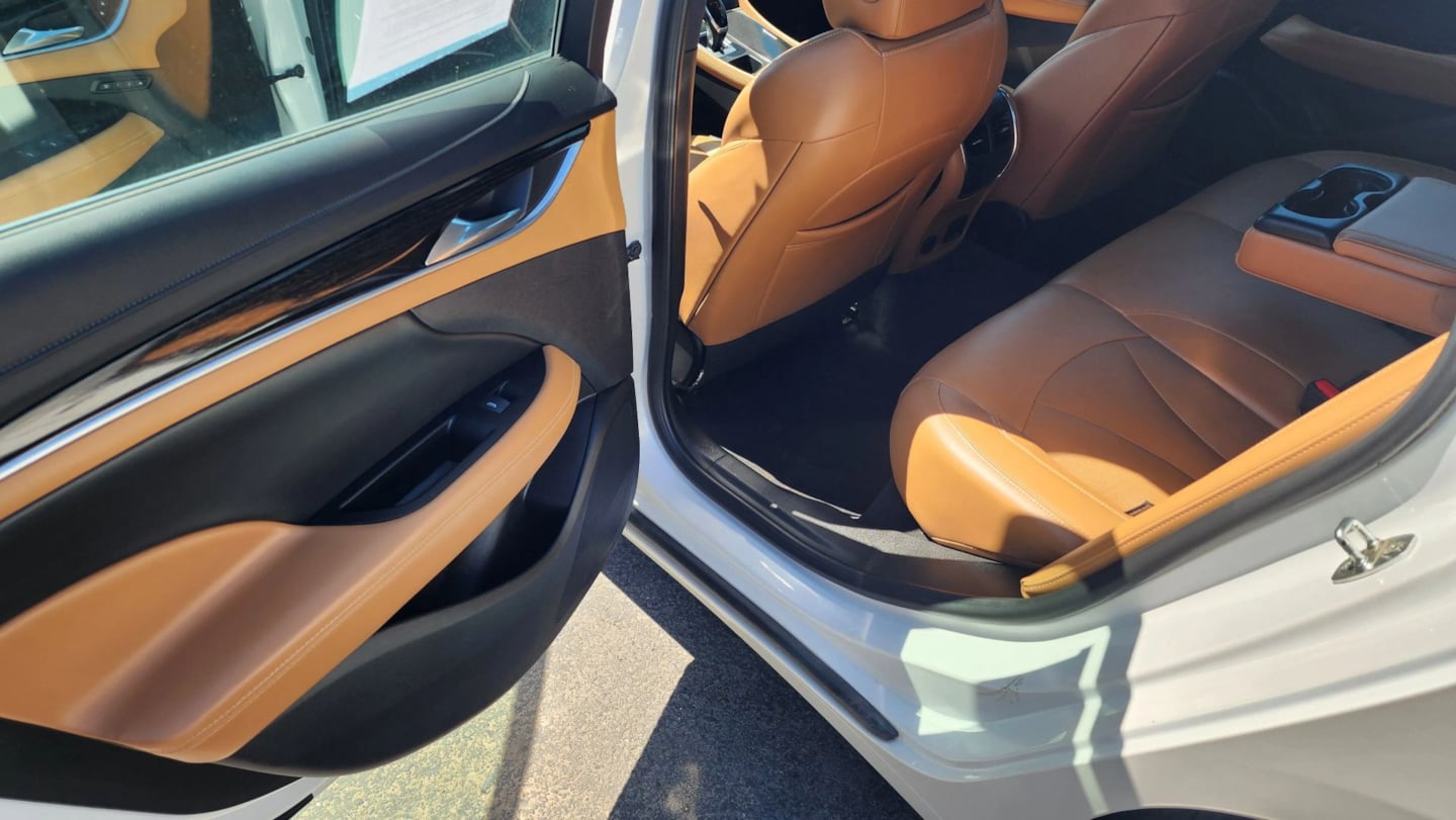 Buick LaCrosse photo 12