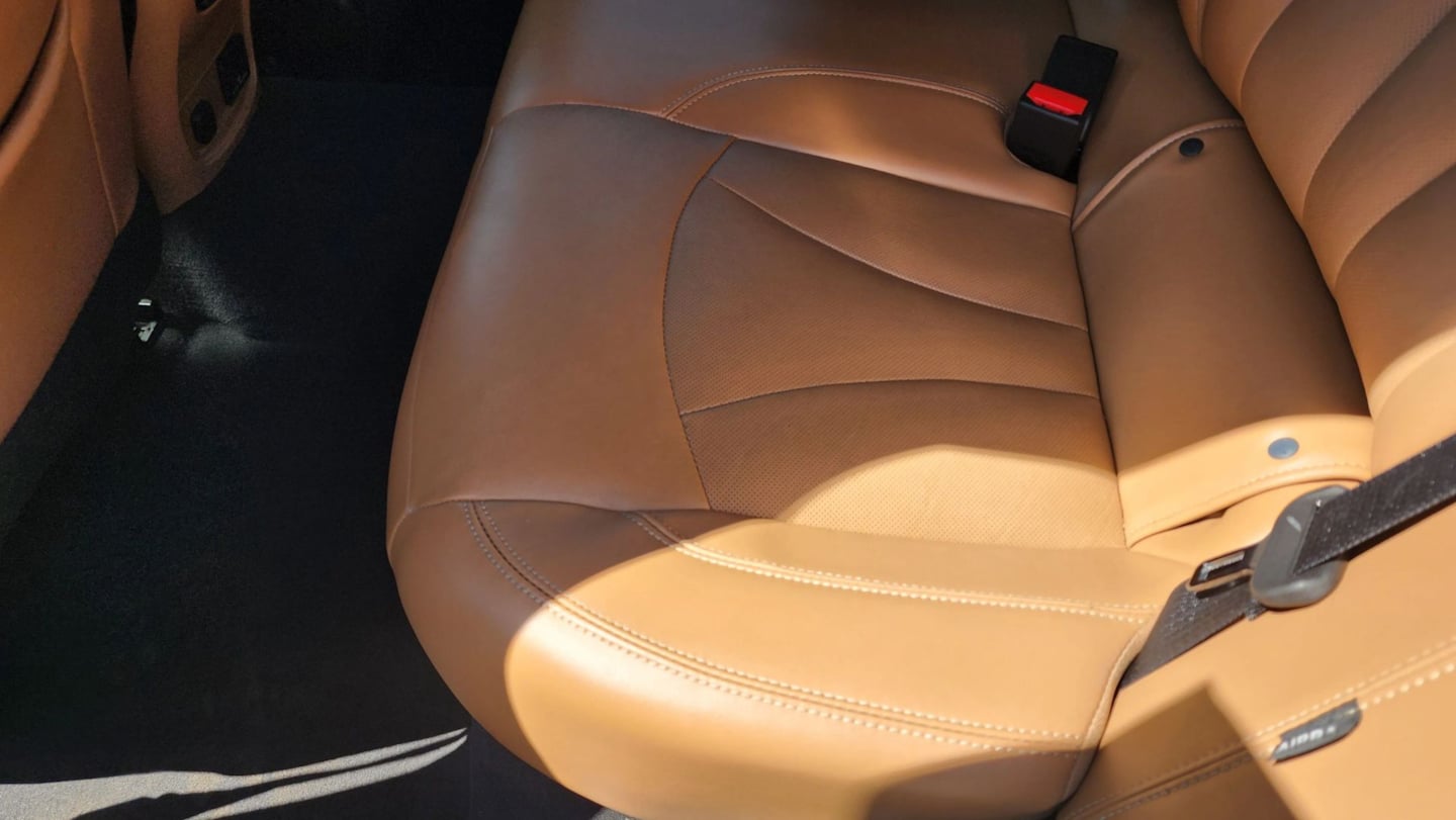 Buick LaCrosse photo 13