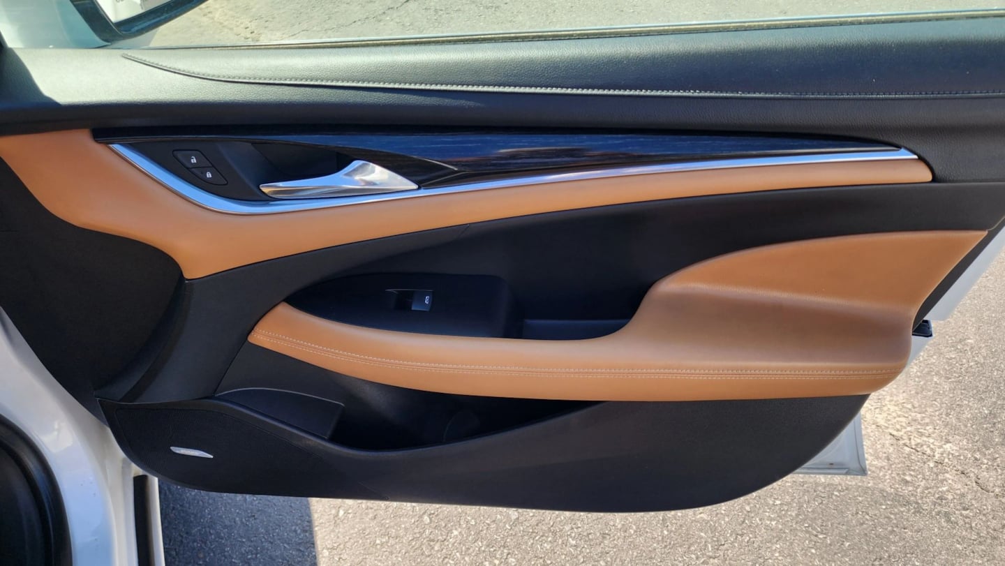 Buick LaCrosse photo 19