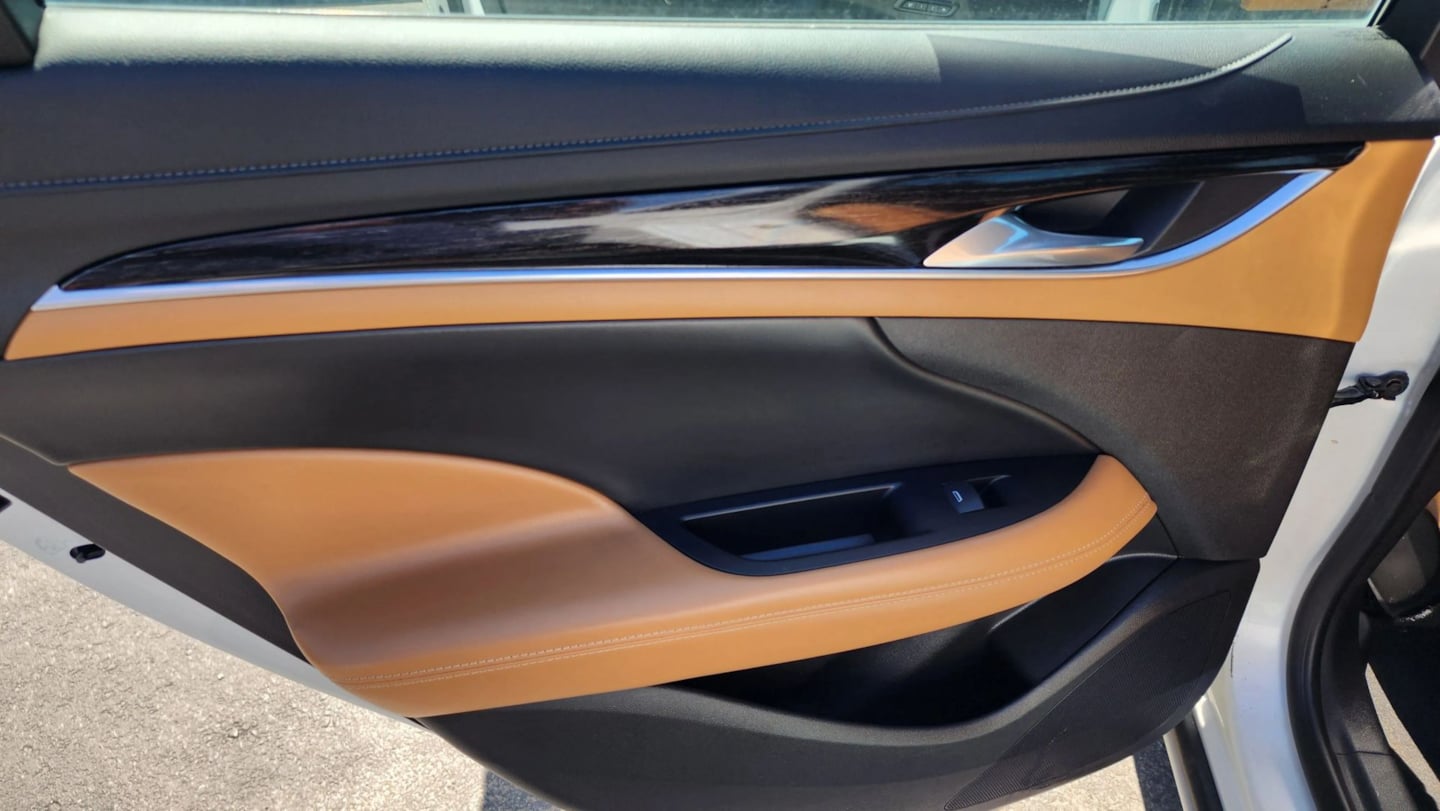 Buick LaCrosse photo 21