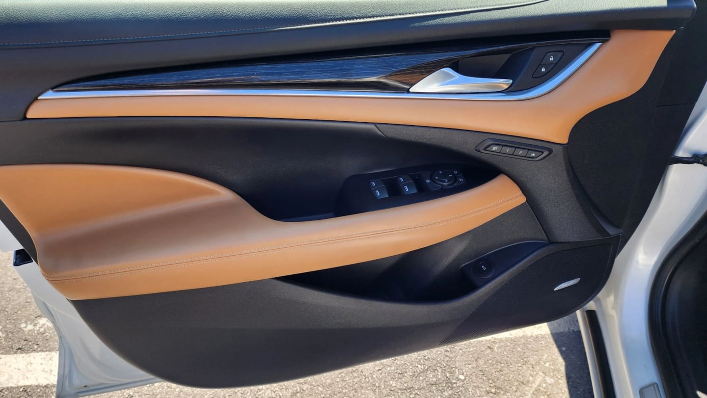 Buick LaCrosse photo 22