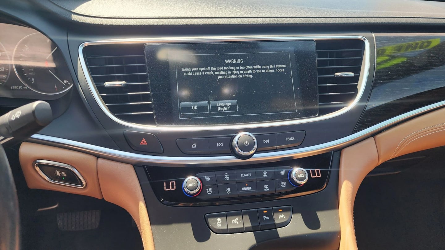 Buick LaCrosse photo 26