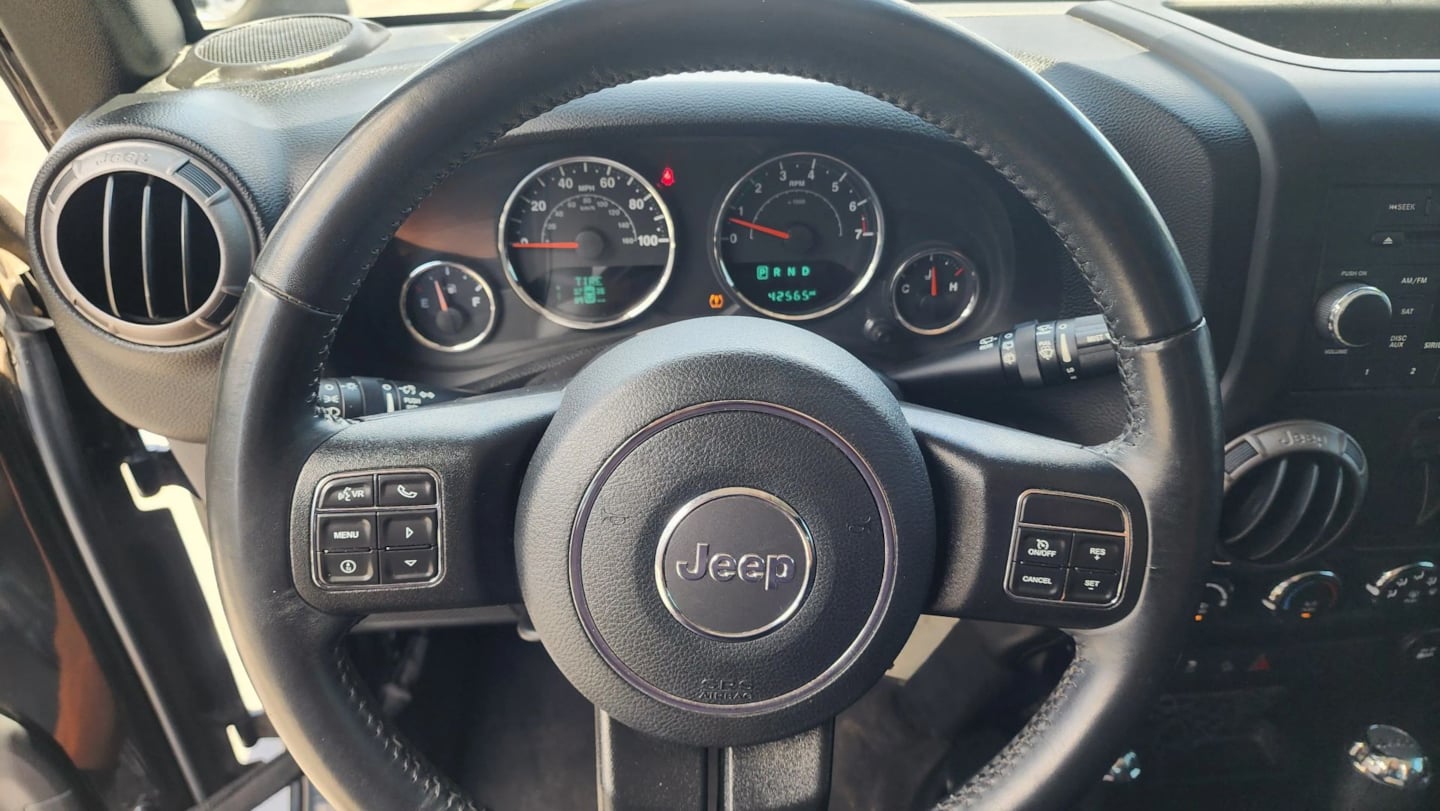 Jeep Wrangler JK photo 18