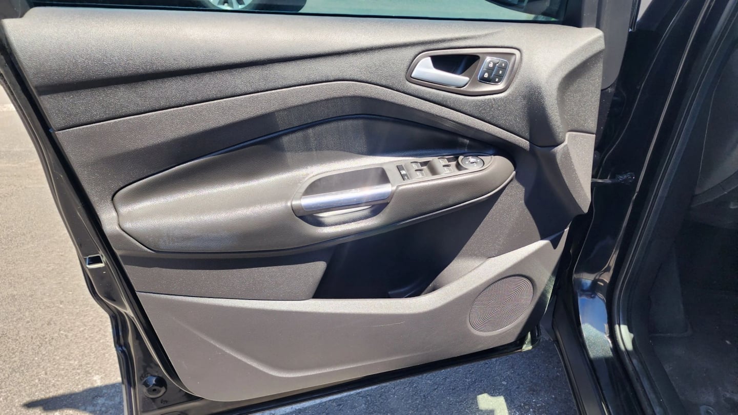 Ford Escape photo 24