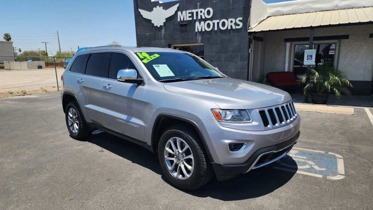 Jeep Grand Cherokee photo 2