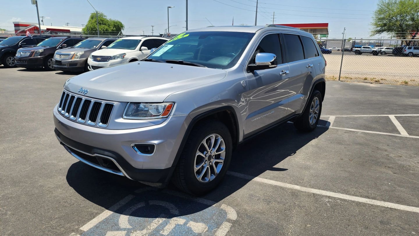 Jeep Grand Cherokee photo 8