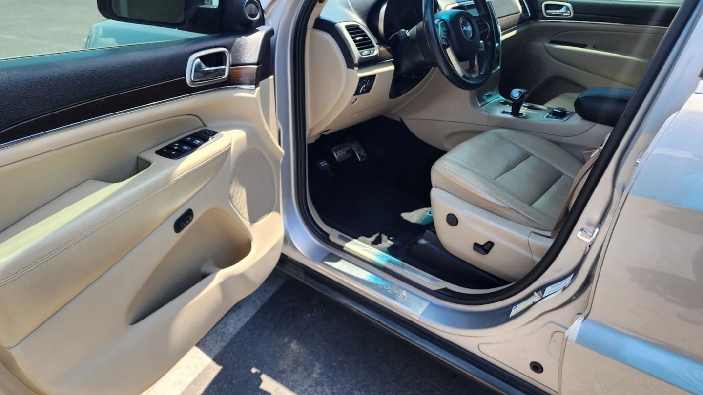Jeep Grand Cherokee photo 10