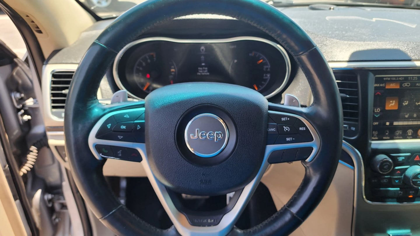 Jeep Grand Cherokee photo 24