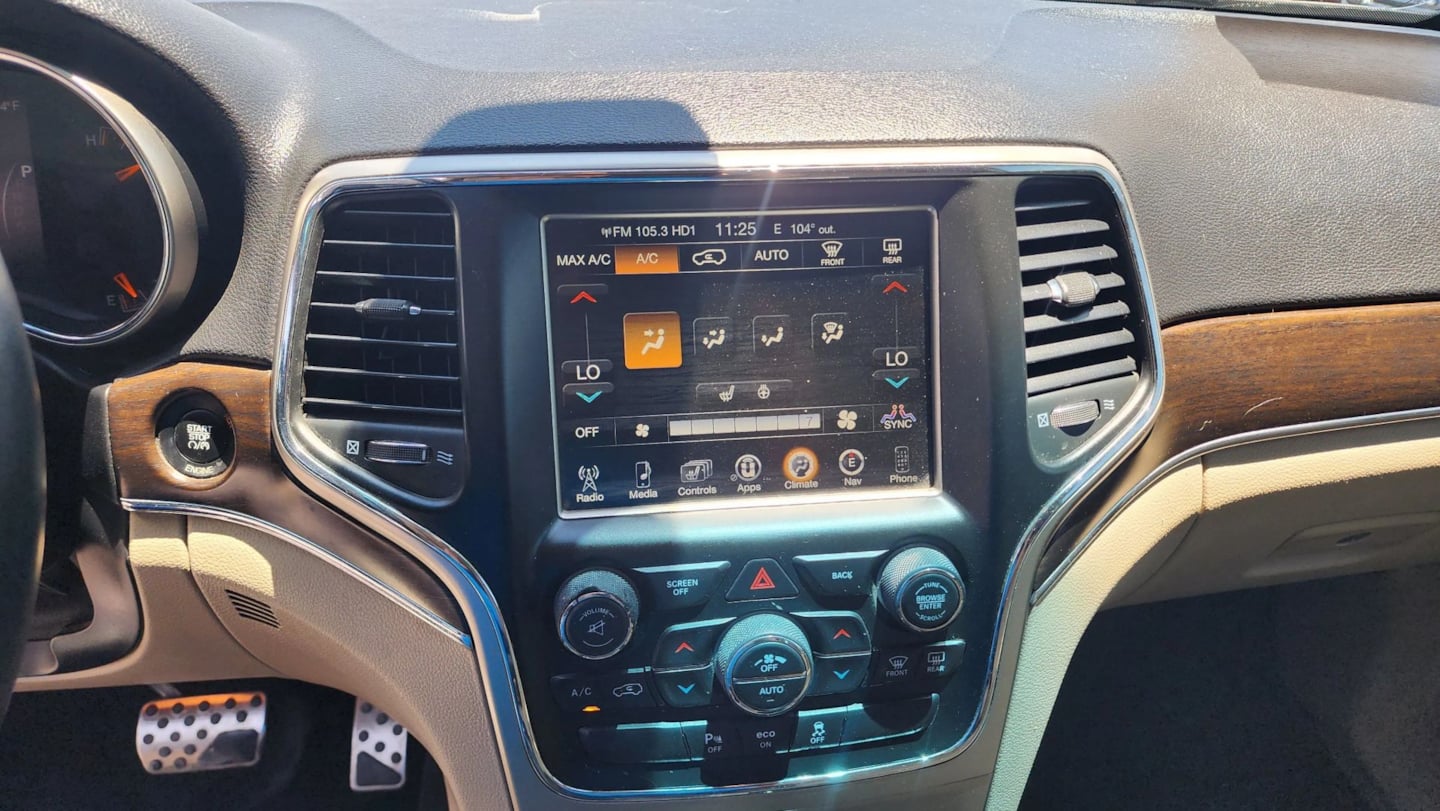 Jeep Grand Cherokee photo 25