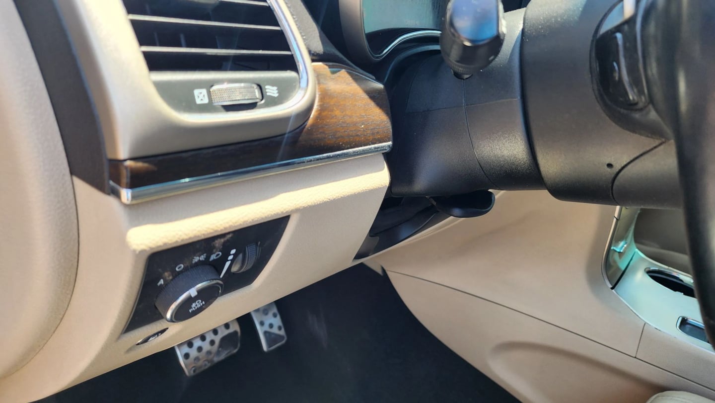 Jeep Grand Cherokee photo 32