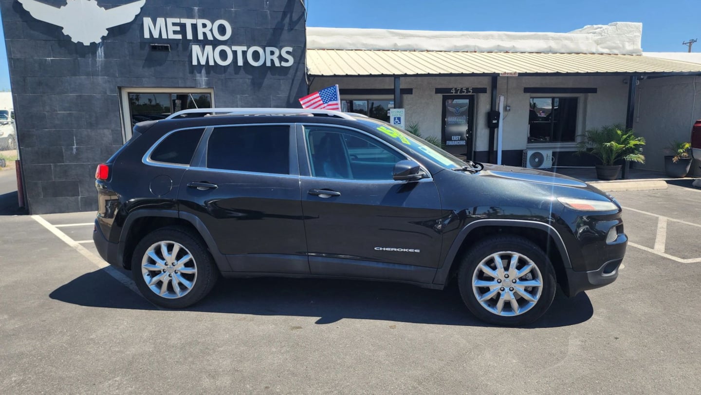 Jeep Cherokee photo 3