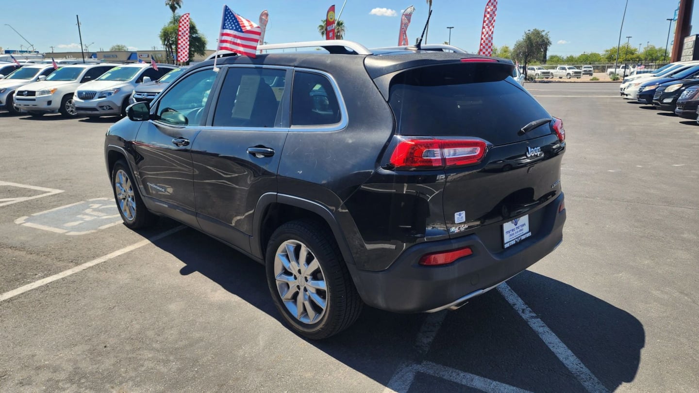 Jeep Cherokee photo 6