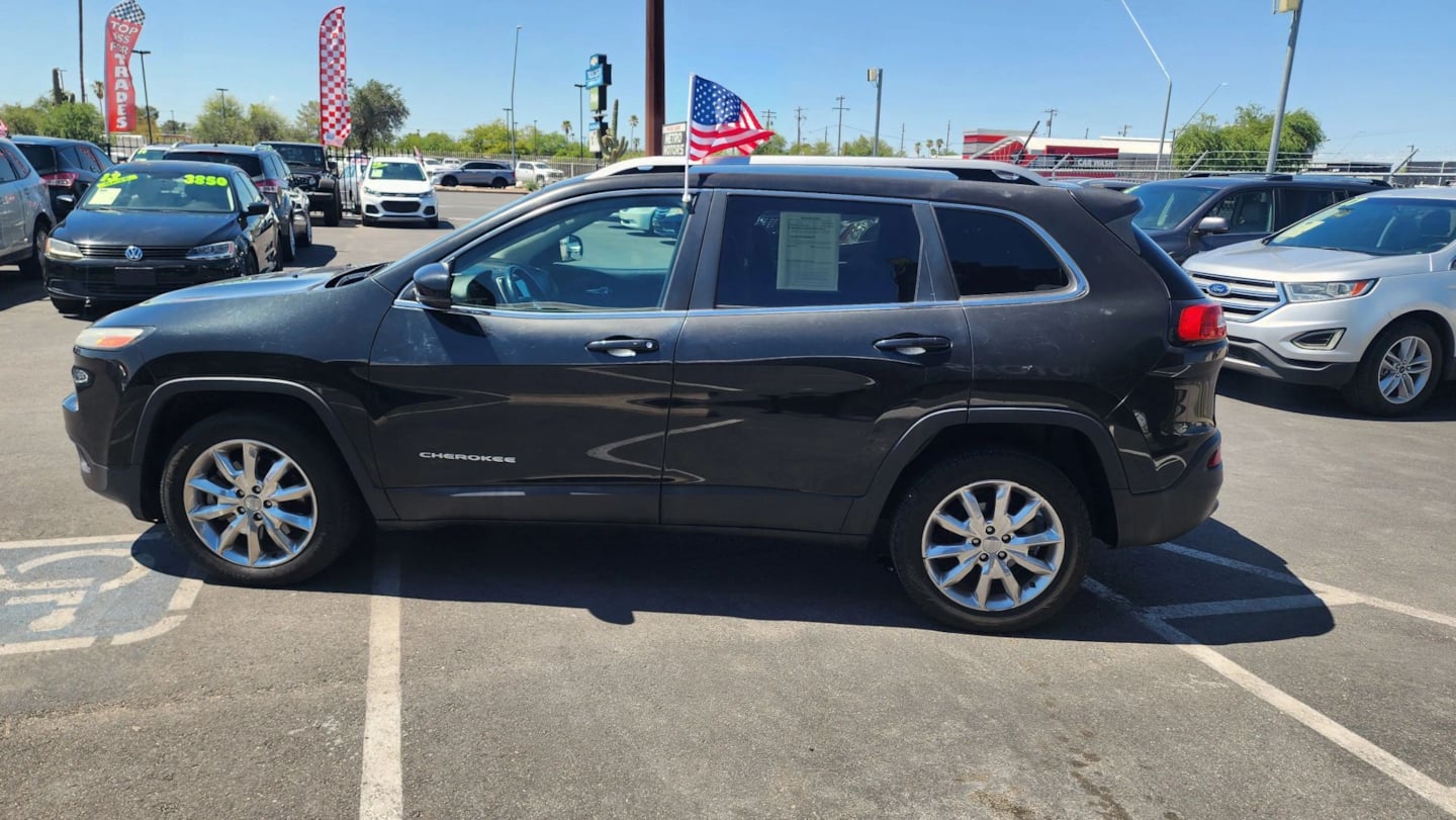 Jeep Cherokee photo 7