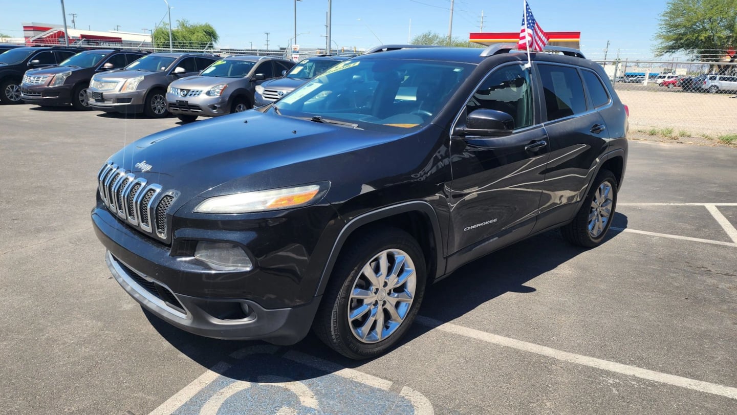 Jeep Cherokee photo 8