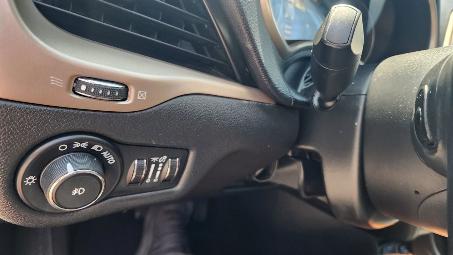 Jeep Cherokee photo 29