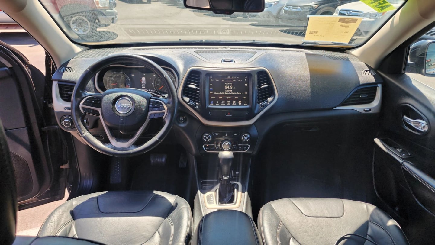 Jeep Cherokee photo 34