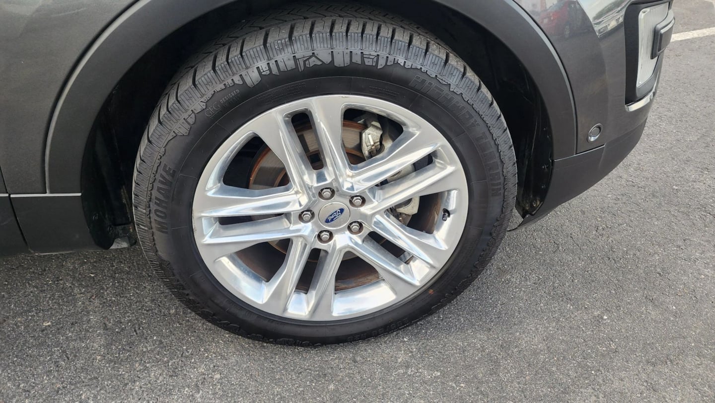 Ford Explorer photo 52