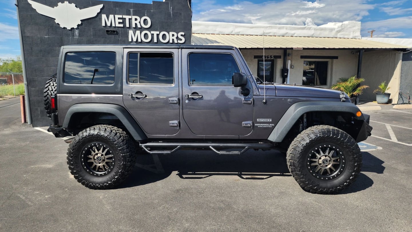 Jeep Wrangler photo 3