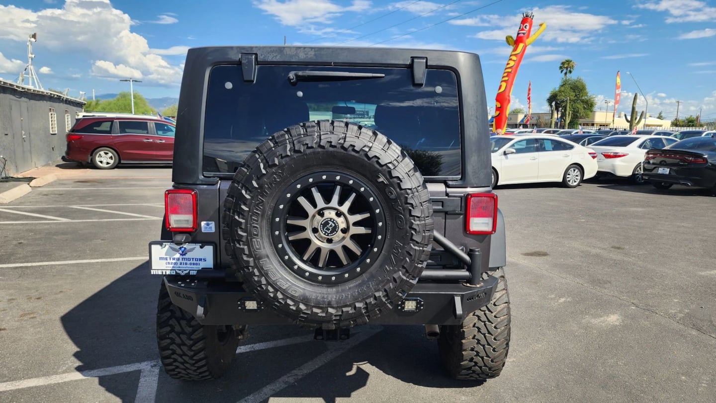 Jeep Wrangler photo 5