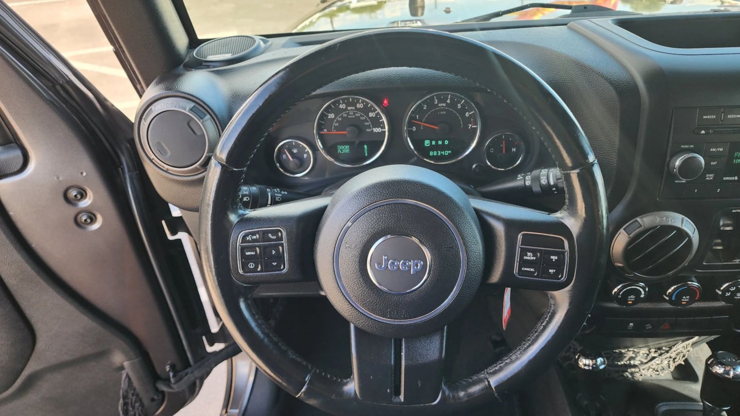 Jeep Wrangler photo 24