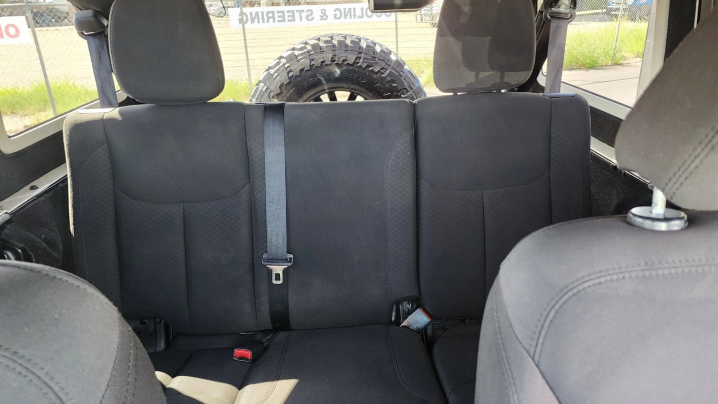 Jeep Wrangler photo 30