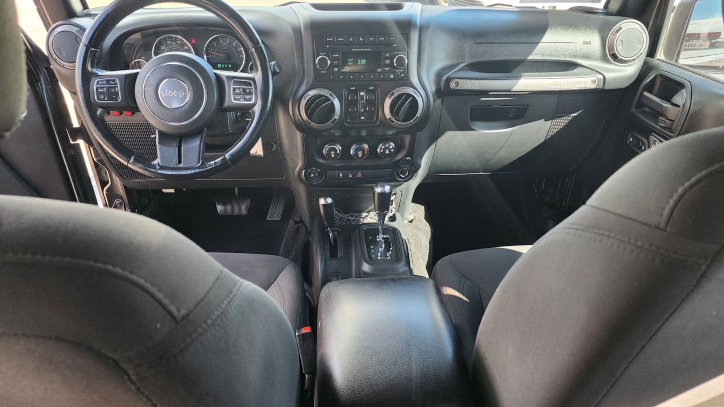 Jeep Wrangler photo 31