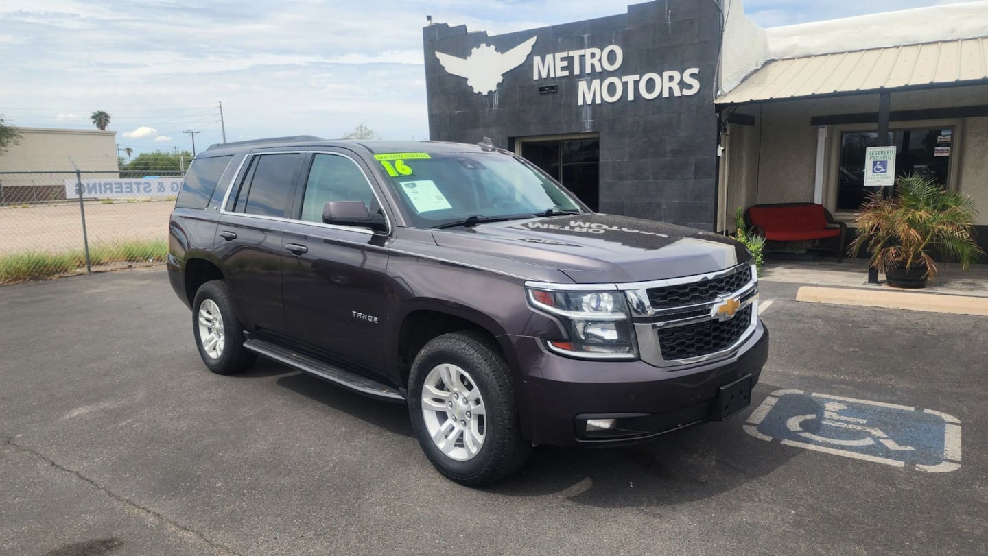 Chevrolet Tahoe photo 2