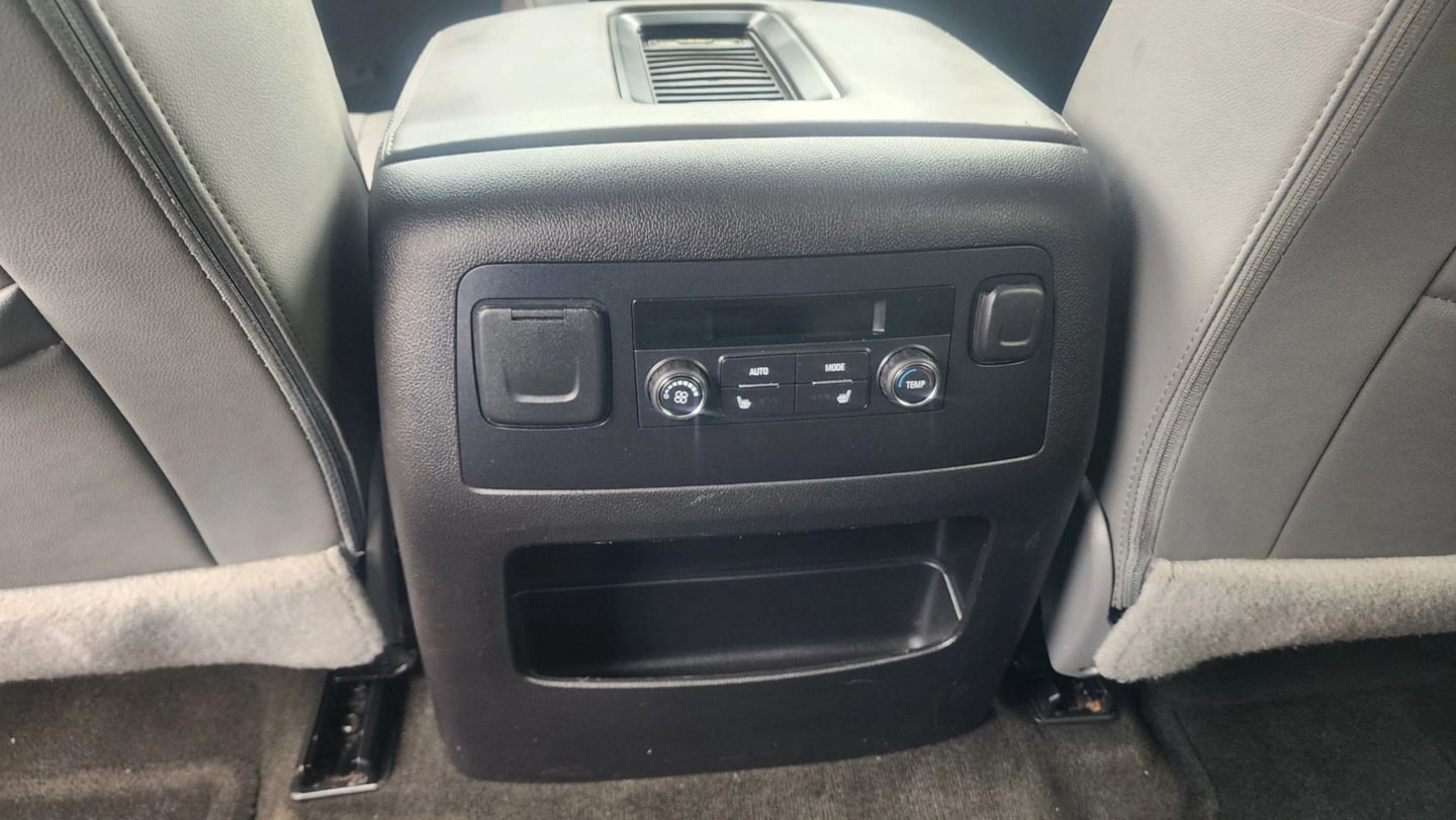 Chevrolet Tahoe photo 35