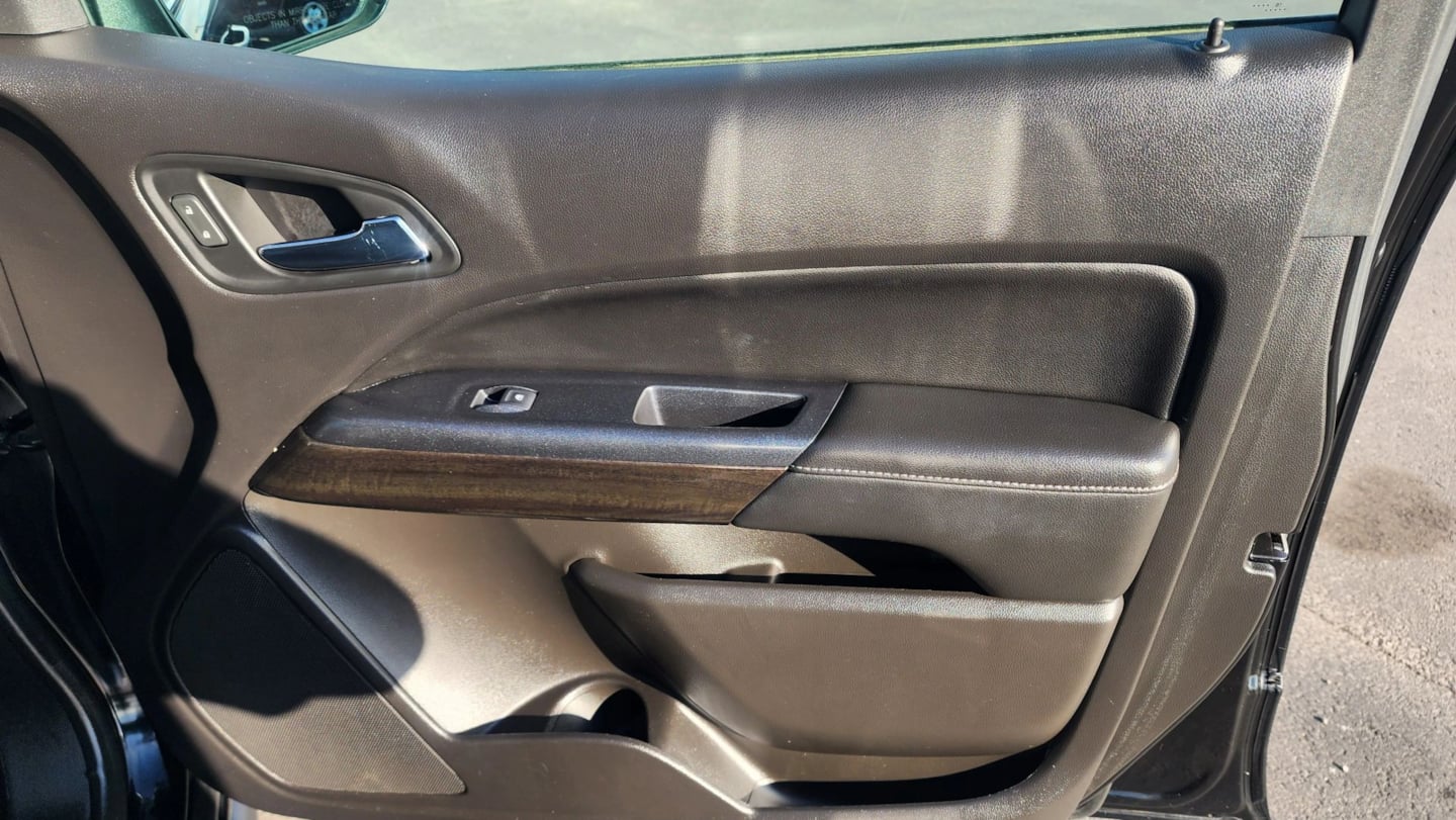 GMC Canyon photo 15