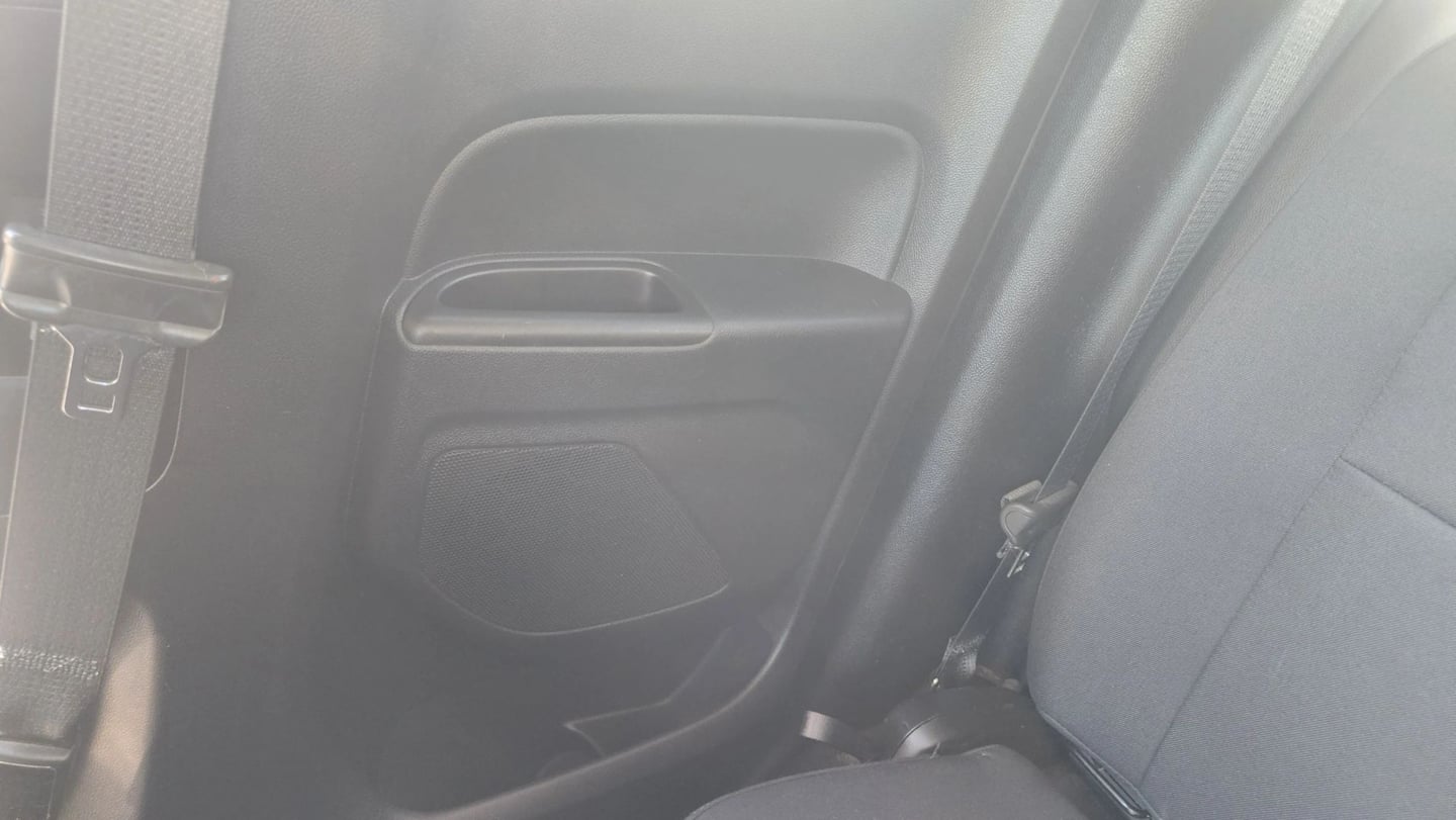GMC Canyon photo 16