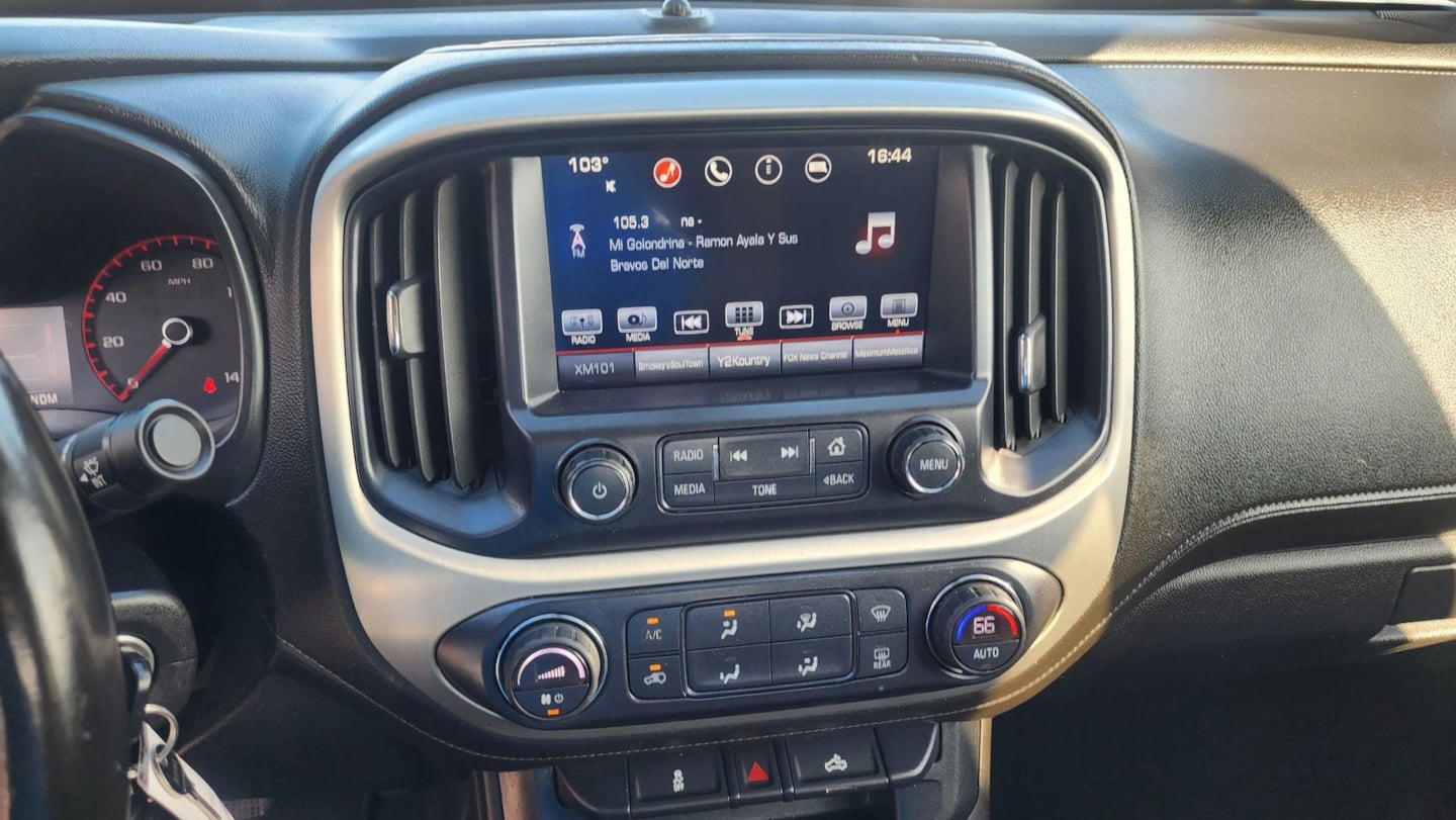 GMC Canyon photo 23