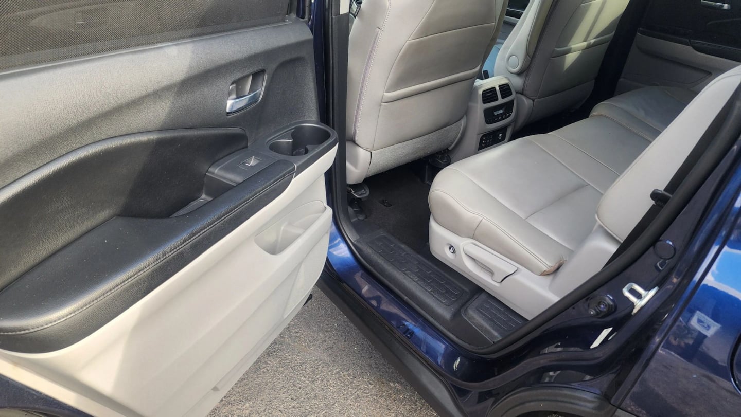 Honda Pilot photo 12