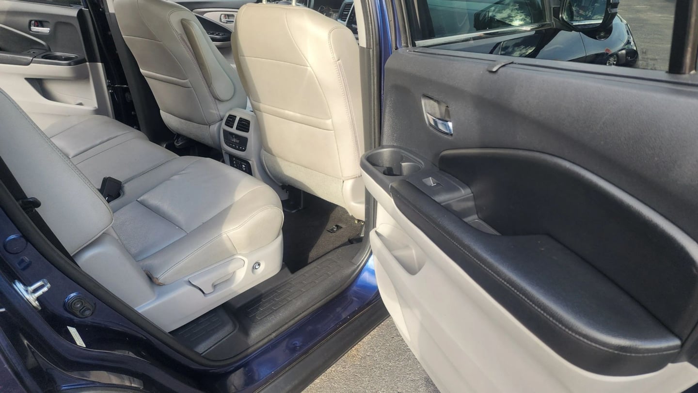 Honda Pilot photo 14