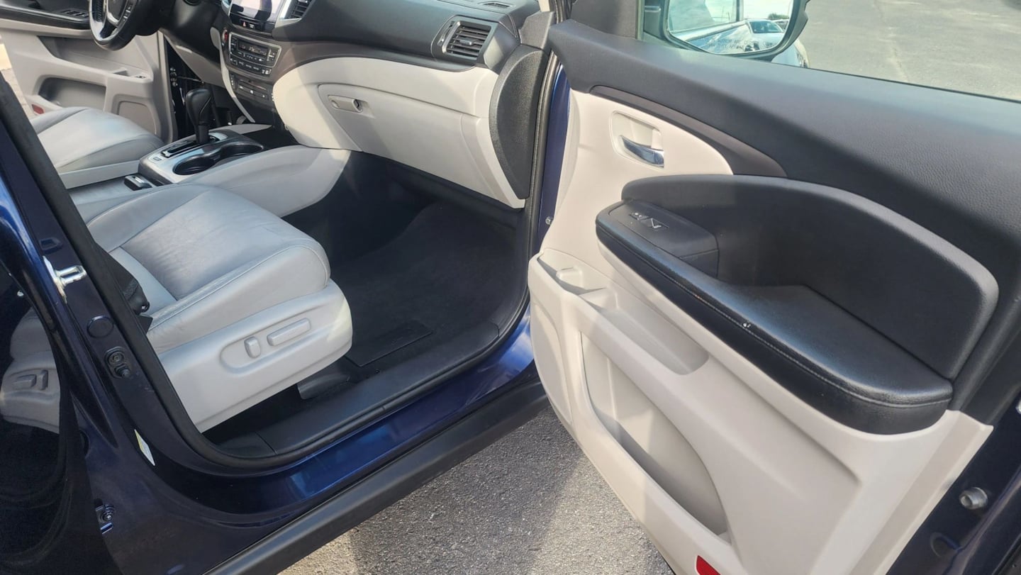 Honda Pilot photo 16